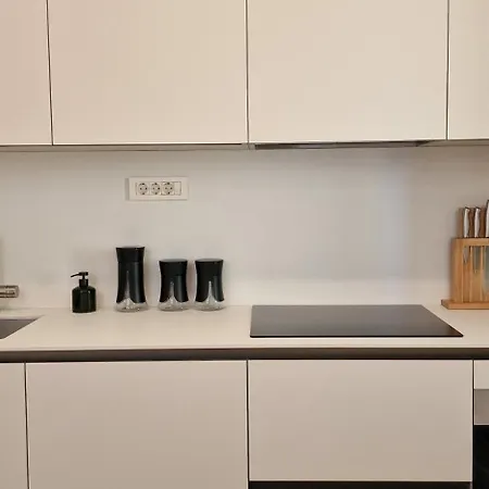 Nobile With Private Parking * 오파티아