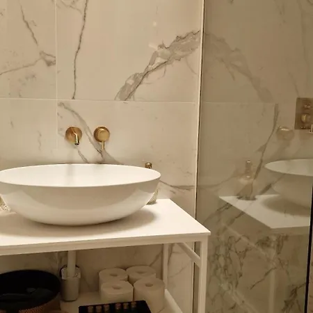 Nobile With Private Parking 아파트 *