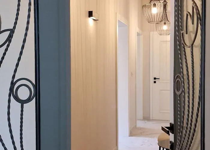 Nobile With Private Parking *