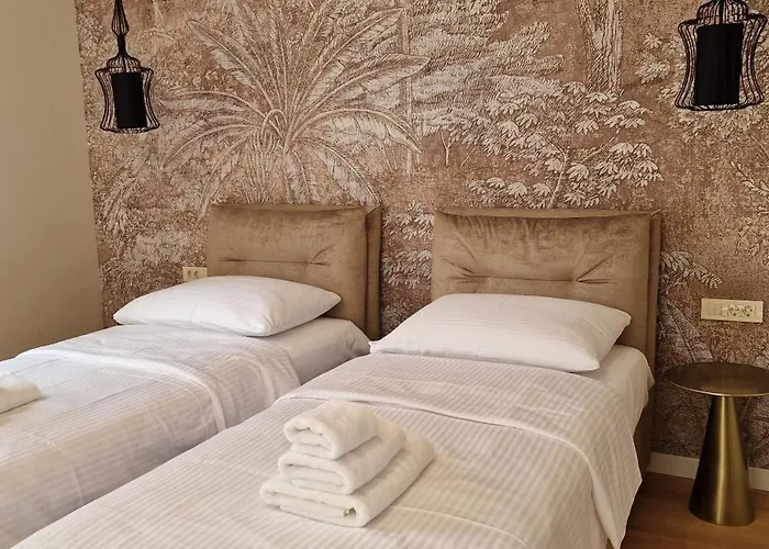 Nobile With Private Parking Апартаменты *