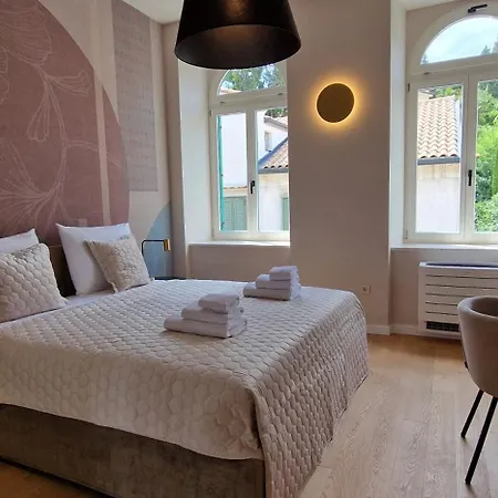 Luxury Nobile With Private Parking Apartman