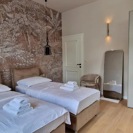 Luxury Nobile With Private Parking *