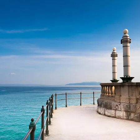 Luxury Nobile With Private Parking Apartman Opatija